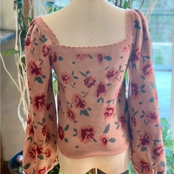Floral Print Puff Sleeve Sweater - Picture 1 of 4